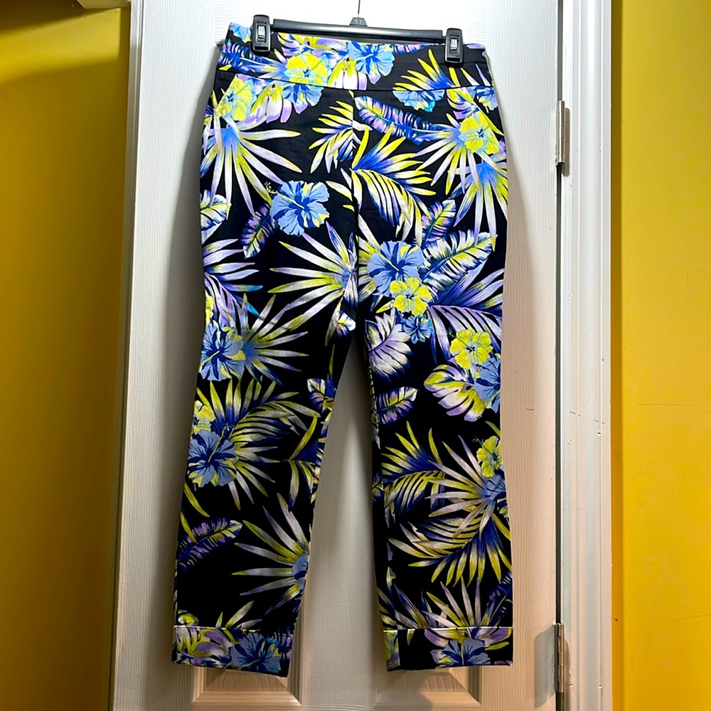 New York & Company The Whitney Pull On High Waisted Crop Pants Floral - Medium